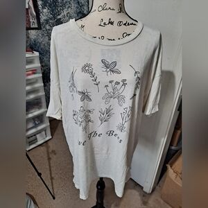 American Eagle Graphic Tshirt